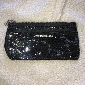 🖤Victorias Secret clutch
